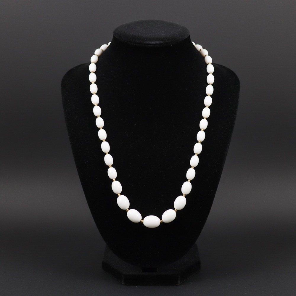 Monet Vintage Elegant White Beaded Necklace trend 2026